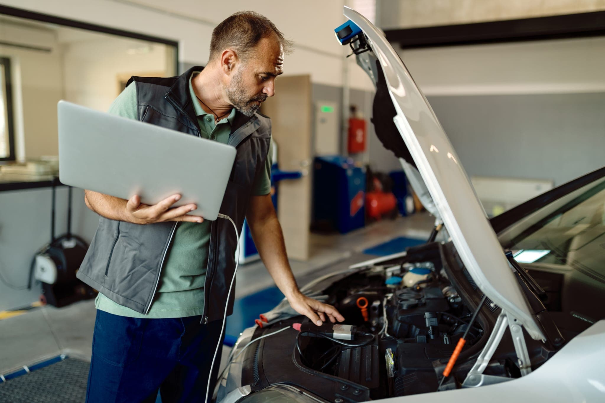 Aracım Hakkında genel görünüm ve servis operasyon paneli